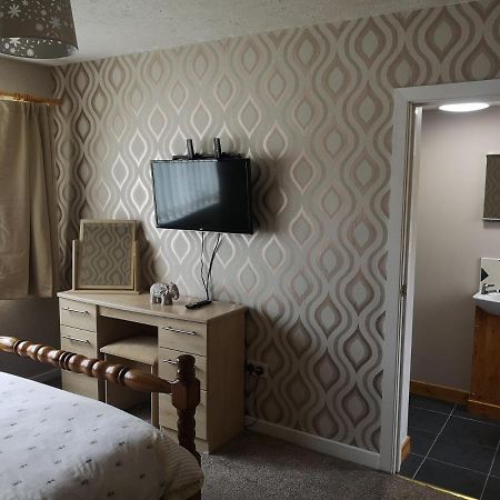 En-Suite Bedroom In A Quiet Bungalow Porthmadog Eksteriør bilde