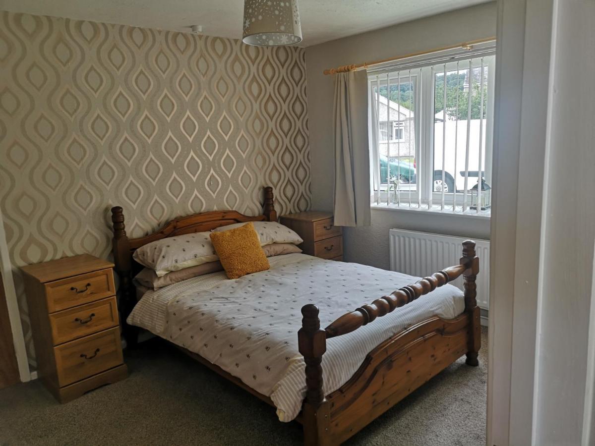 En-Suite Bedroom In A Quiet Bungalow Porthmadog Eksteriør bilde